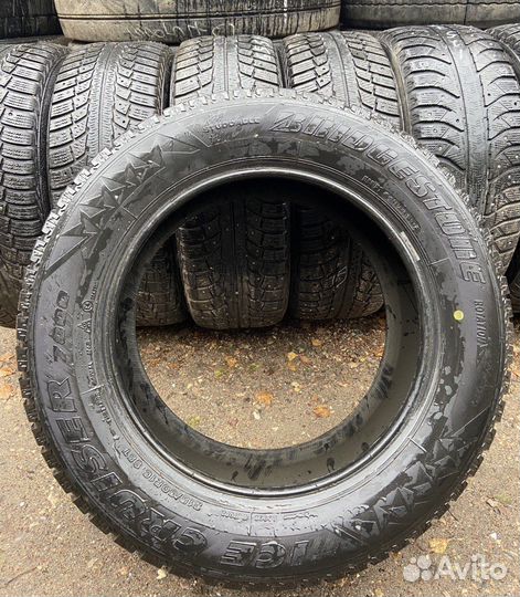 Bridgestone Ice Cruiser 7000 215/60 R16 99T