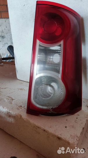 Продам задний правый фонарь ларгус
