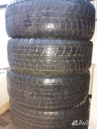 Dunlop SP LT 32 265/70 R16 166Y