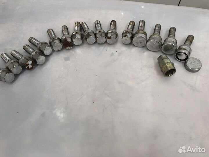 Болты колесные vag и ладас секретками
