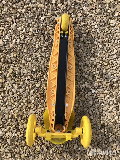 Самокат Городской Y-scoo желтый