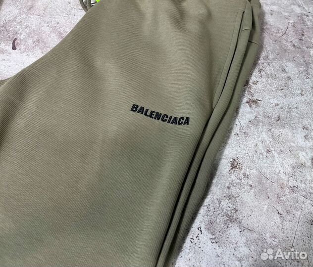 Спортивные костюмы Balenciaga