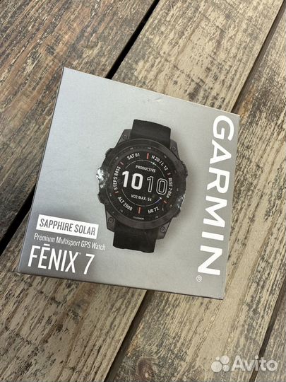 Умные часы Garmin Fenix 7 Sapphire Solar