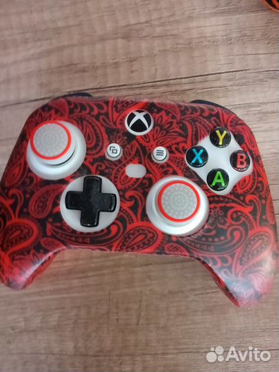 Xbox One s 1tb с играми