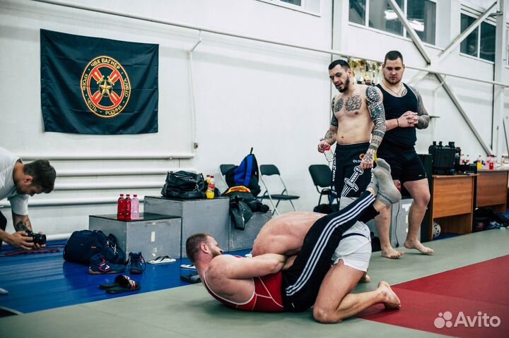 Тренер по смешанным единоборствам (MMA)