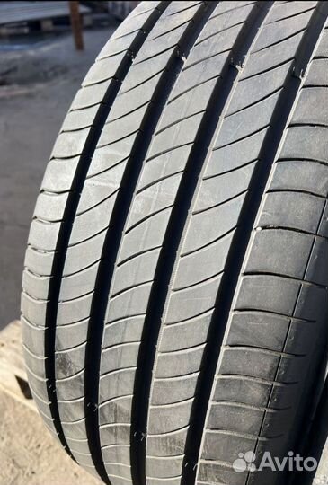 Michelin Primacy 4 235/50 R19