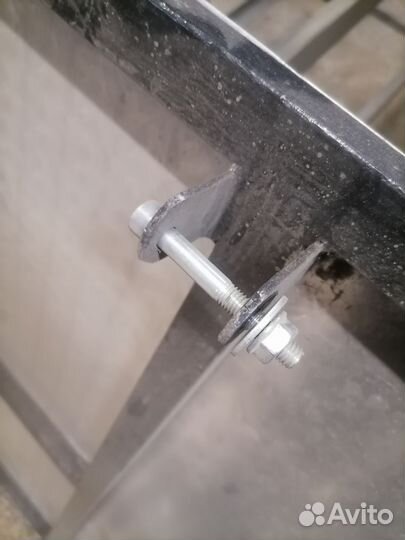 Багажник на крышу автомобиля