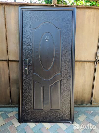 Дверь входная металлическая