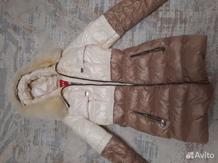 Зимнее пальто для девочки 152(+ещё одно в подарок)