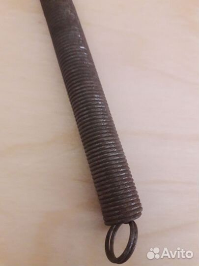 Пружина дверная