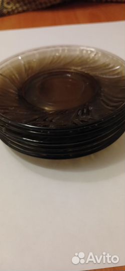 Тёмное стекло. Блюдца 6 шт