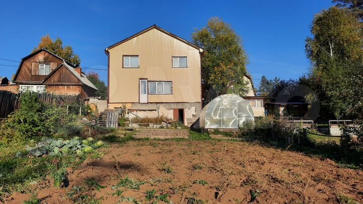 Дом 160 м² на участке 6 сот.