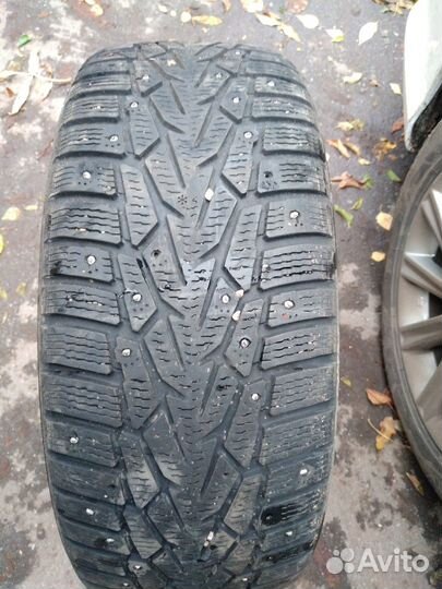 Nokian Tyres Hakkapeliitta 7 215/60 R16