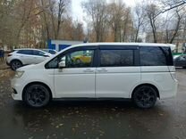 Honda Stepwgn 2.0 CVT, 2010, 105 000 км, с пробегом, цена 800 000 руб.