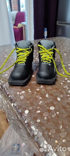 Лыжные ботинки