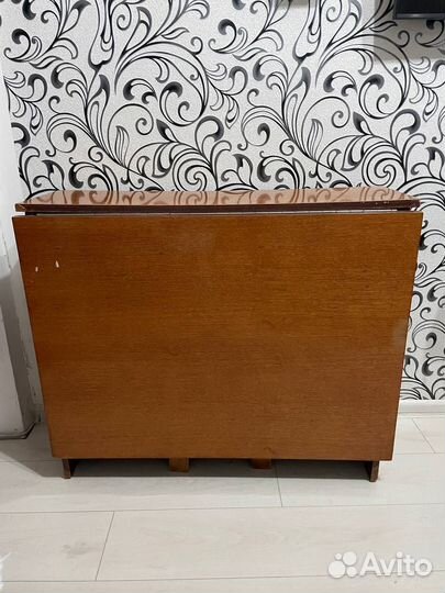 Стол - книжка