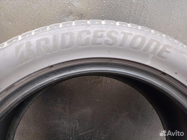 Bridgestone Alenza 001 235/50 R19