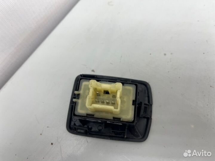 Кнопка стеклоподъемника Renault Logan 2 K7MA812