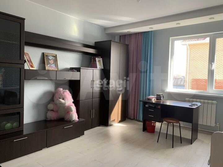 Коттедж 240 м² на участке 10,6 сот.