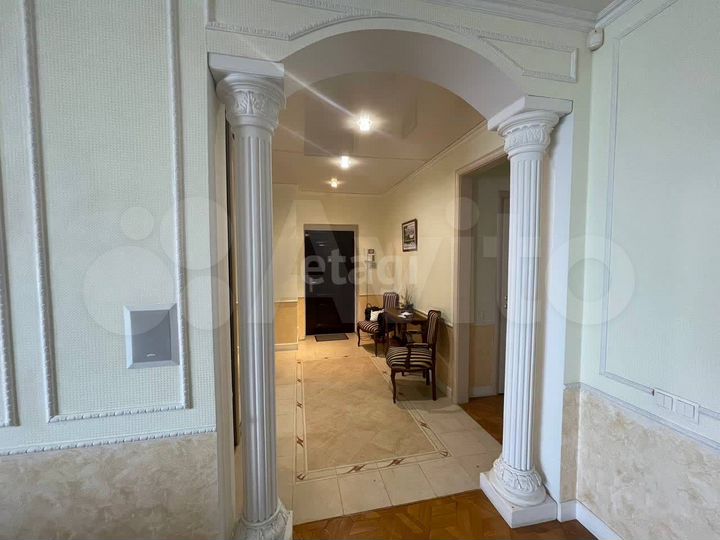 5-к. квартира, 200 м², 16/16 эт.
