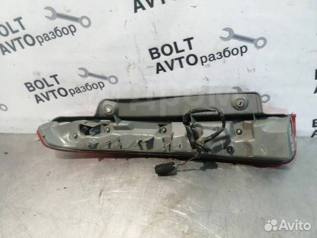 Фонарь (стоп-сигнал) задний правый Toyota Isis