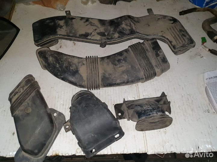 Воздухозаборник патрубок впускной Volvo S40 C30