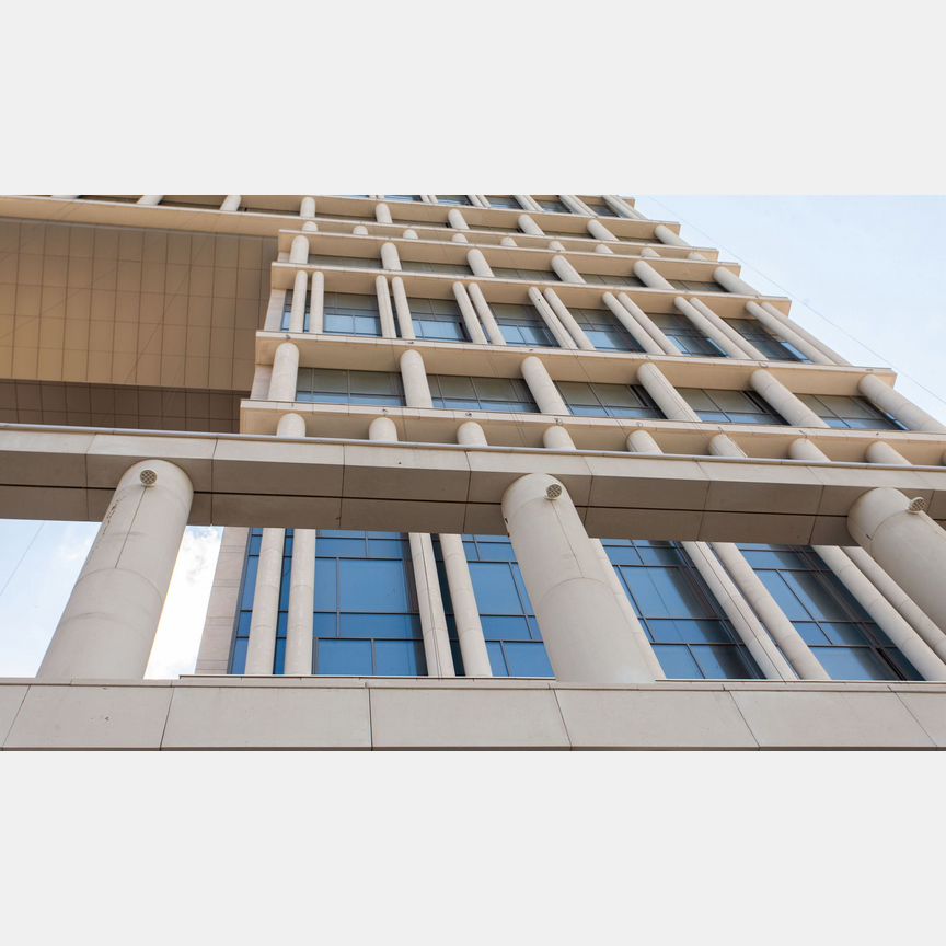 1-к. квартира, 57 м², 19/23 эт.