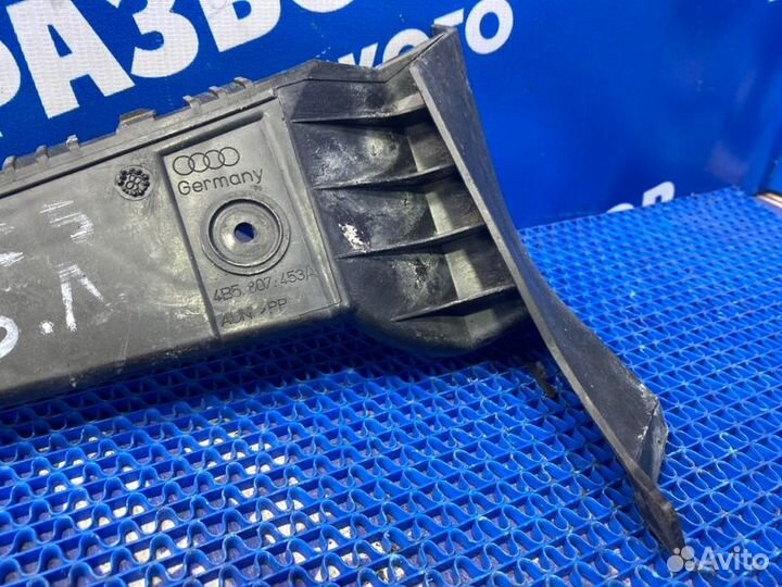 Крепление заднего бампера Audi A6C5 седан 2000