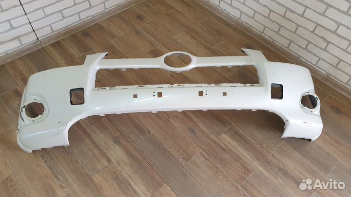 Передний бампер Тойота RAV 4. Оригинал