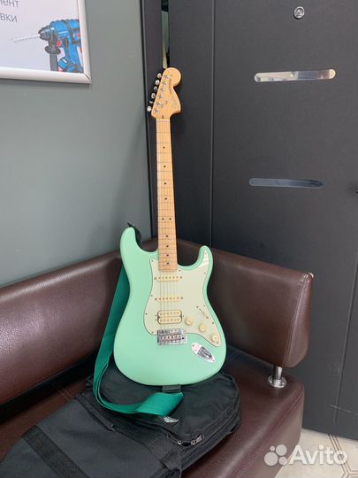Гитара Fender Stratocaster HSS