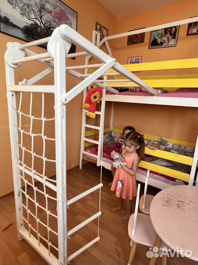 Детская спортивная стенка