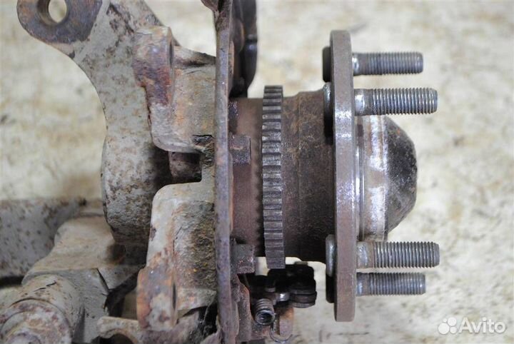 Кулак задний левый Sportage 2 Tucson 1 2WD