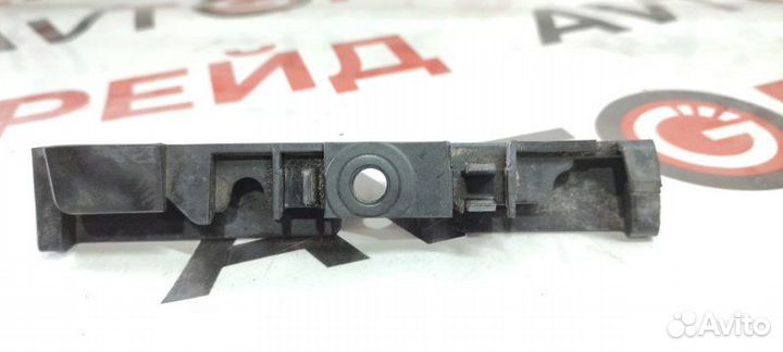 Кронштейн крепления порога правый Audi A6 4G CGW