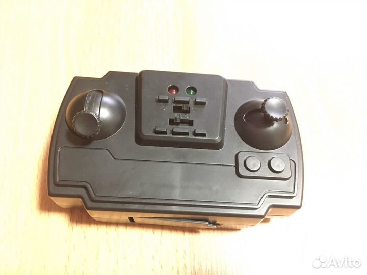 Вертолет на пульте управления