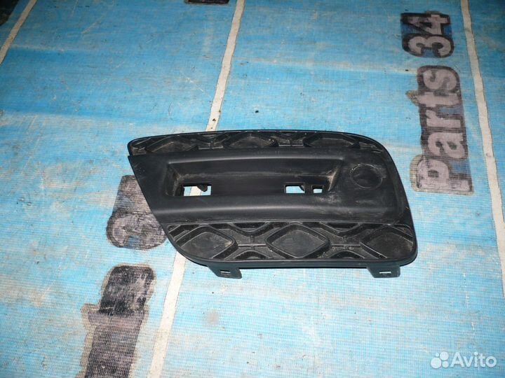 Renault Sandero Stepway 2 Накладка бампера правая