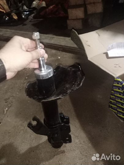 Передние стойки для nissan, Mitsubishi