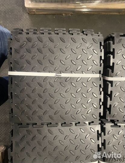 Модульное напольное покрытие