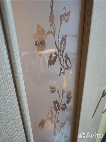 Дверь межкомнатная витраж бежевая