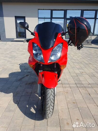 Honda VFR 800