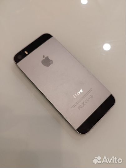 iPhone 5S, 16 ГБ