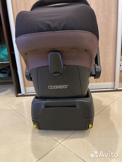 Автолюлька maxi cosi с базой isofix