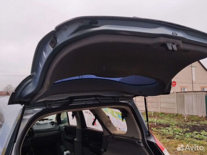 Крышка багажника Рено Гранд Сценик