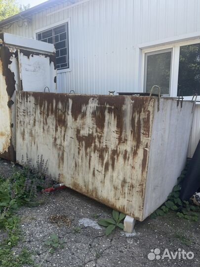 Бак для воды металлический