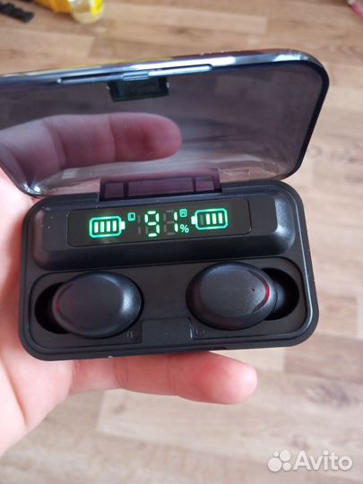 Современные беспроводные наушники TWS F9-5