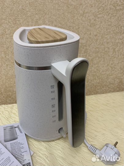 Электрочайник Philips HD9365/10