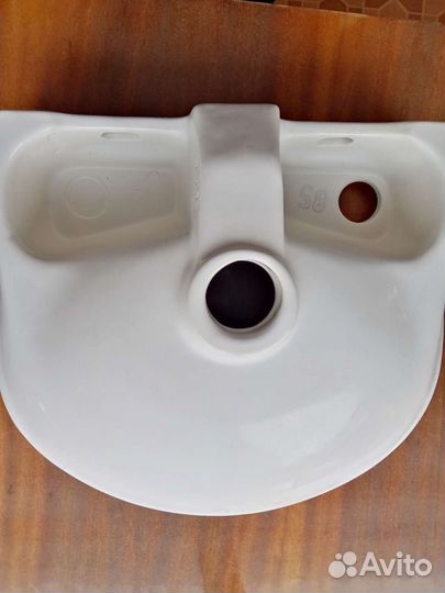 Раковина подвесная