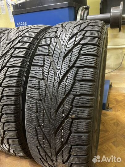 Nokian Tyres Hakkapeliitta R2 SUV 215/60 R17 100R