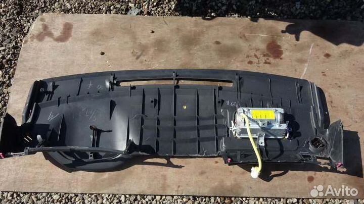 Торпедо (airbag) Toyota Allex NZE124 1NZ-FE 2004/6