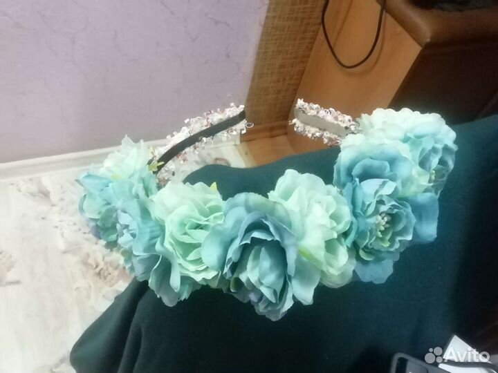 Резинки и ободки с цветами, заколки 4 шт новые