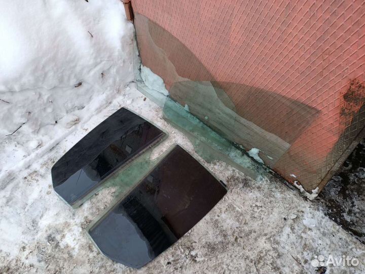 Стекло двери перед,зад/левое,правое Fiat Linea